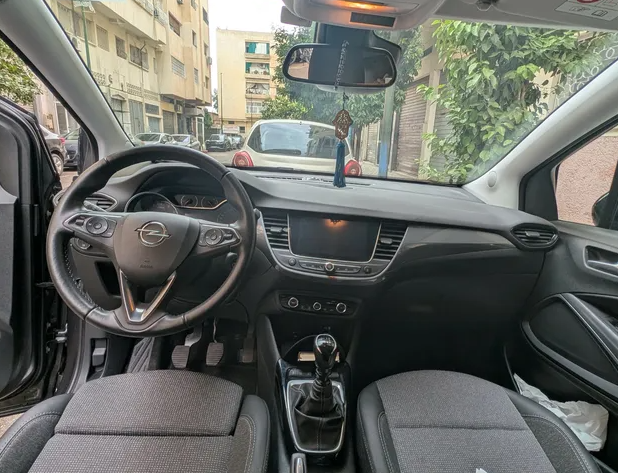 Opel crassland 2024 — photo 3