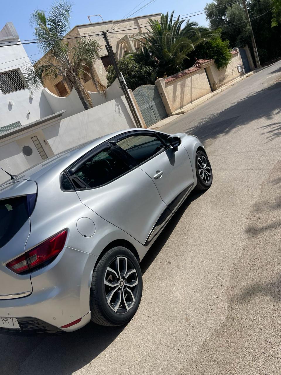 Renault cliot 4 2018 — photo 6