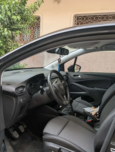 Opel crassland 2024 — photo 2