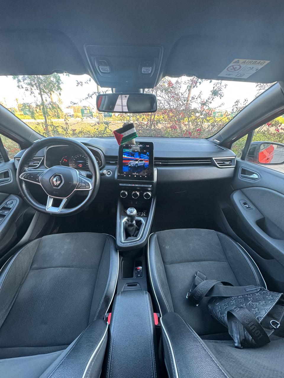 Renault Cliot 5 2021 — photo 2