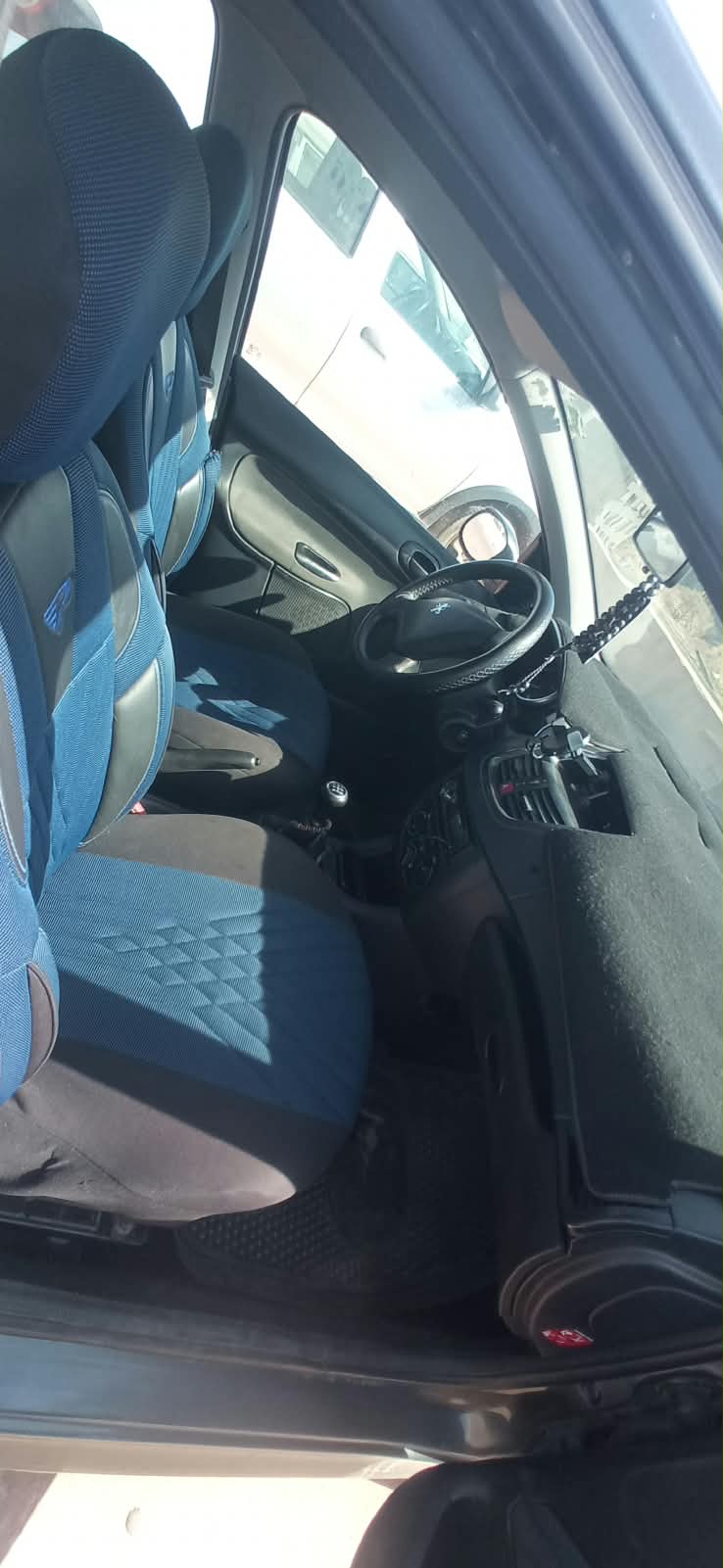 Peugeot 206+ 2014 — photo 2