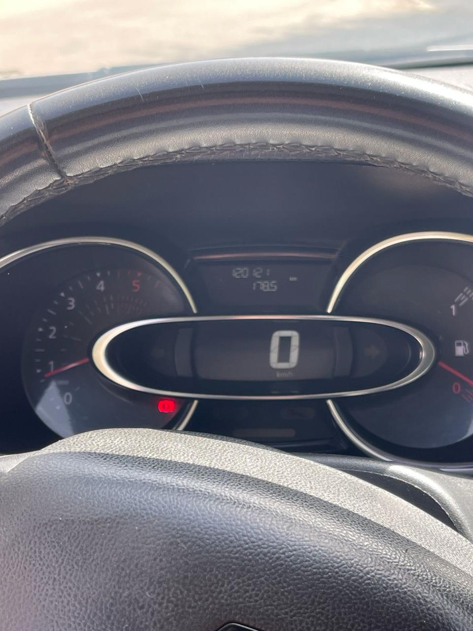 Renault cliot 4 2018 — photo 2