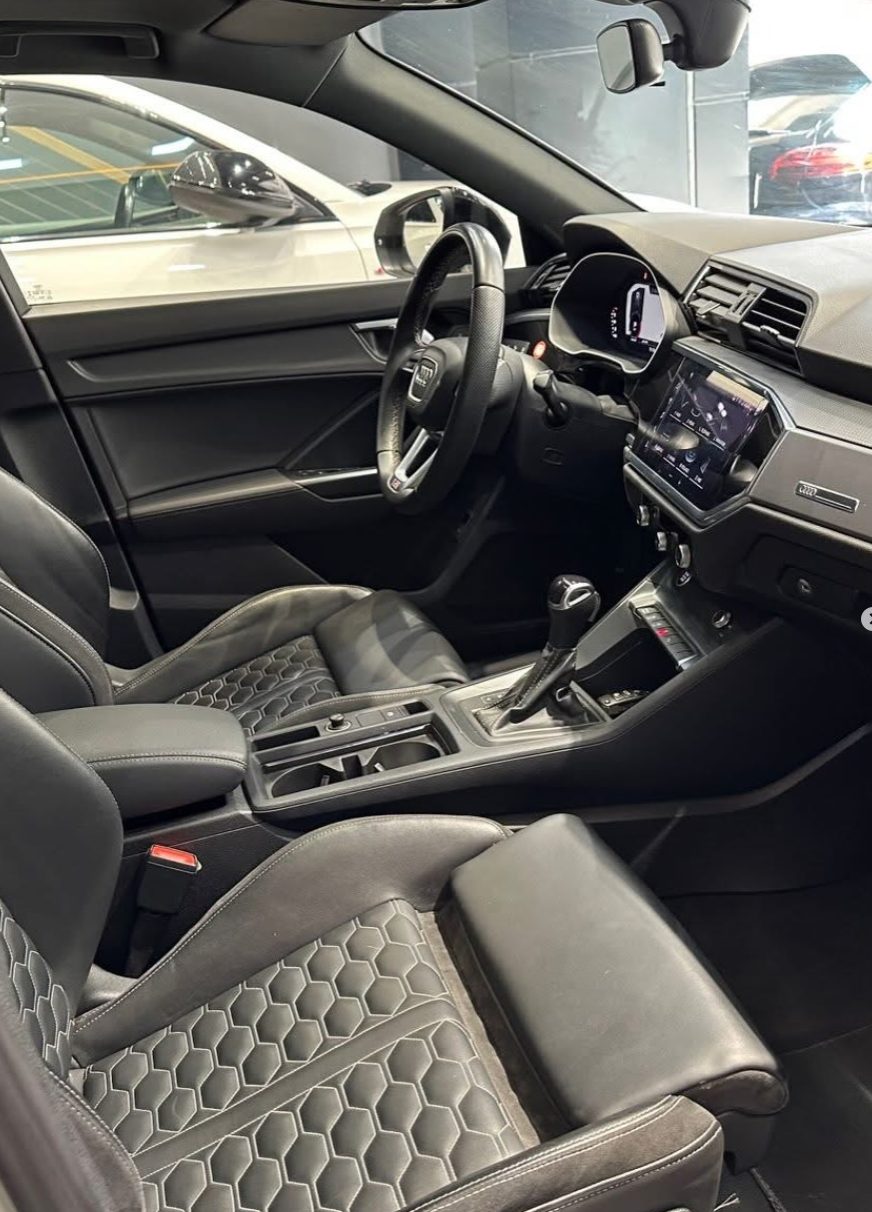 Audi Q3 Sline sportback 2023 — photo 2