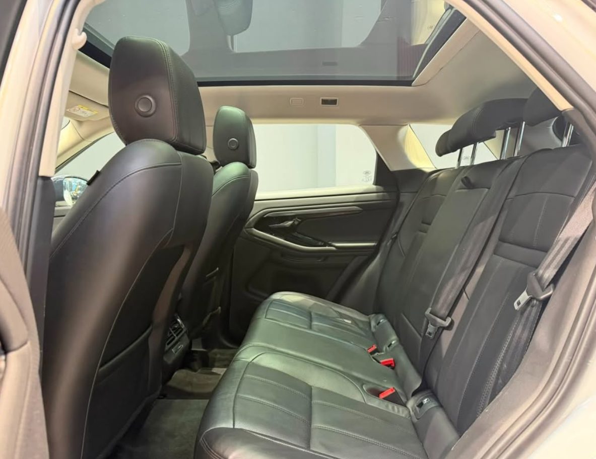 Range rover Evoque Bebe Velar 2020 — photo 2