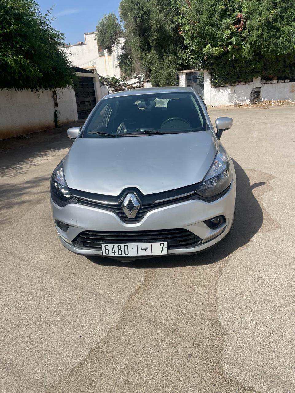 Renault cliot 4 2018 — photo 8